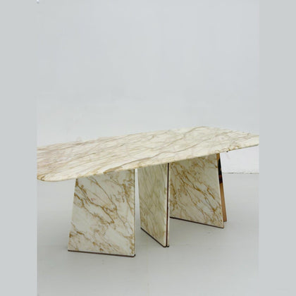 Mouth Series Fish Belly Gold Marble Dining Table - scene
