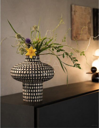Dadan Plaid Ceramic Vase Dining - scene