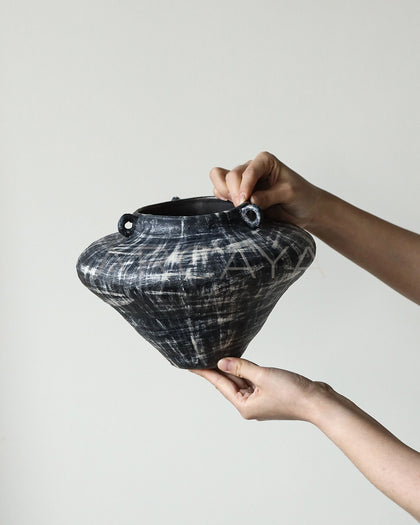 Dadan Hand Thrown Stoneware Art Vase - scene