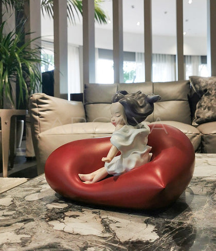 Gentle Dream Artist Sculpture - scene