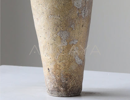 Xiangda Collab Handmade Ceramic Vase - scene
