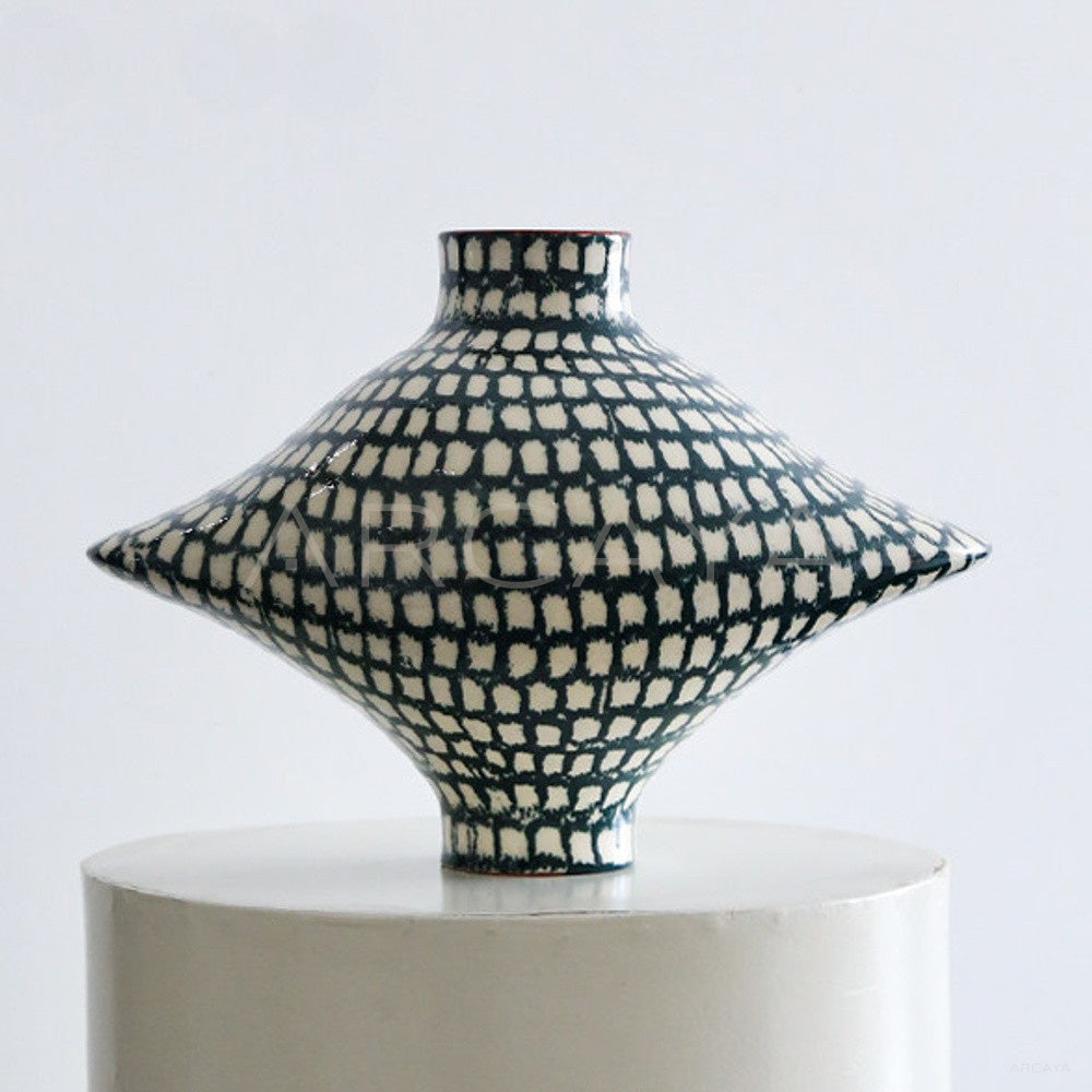 Dadan Jingdezhen Designer Art Vessel - main