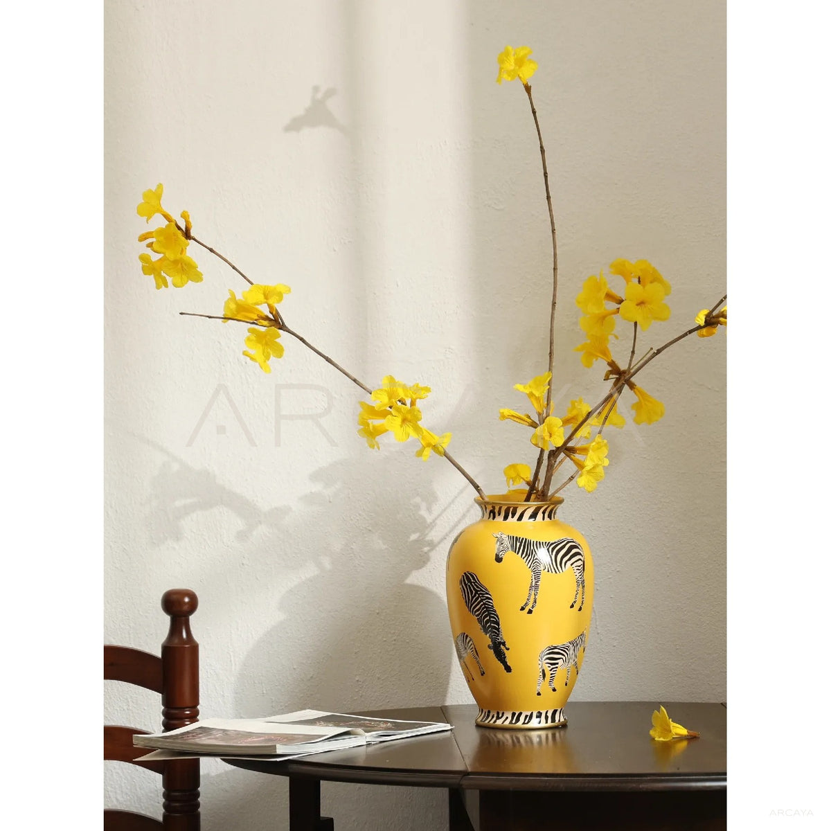 Vase Flower Pairing in detail