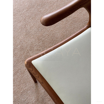 Duckbill Chair - scene