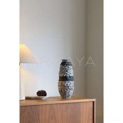 Wabi Sabi Jingdezhen Chinese Jar Art Vase - scene