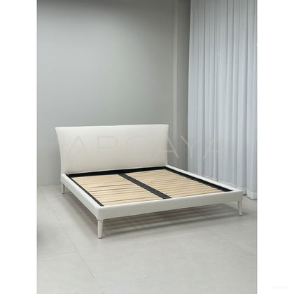 Poly Series Feibo Bed - scene