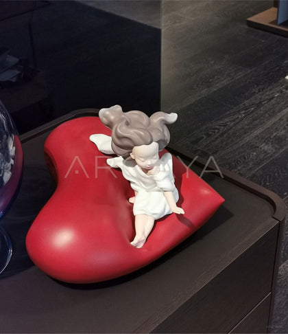 Gentle Dream Artist Sculpture - scene