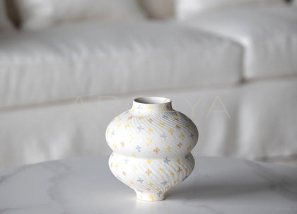 Dadan Hand Painted Double Gourd Vase - scene