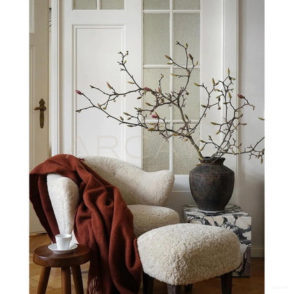 Magnolia Vase - scene