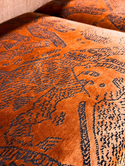 Solid Wood Frame Vintage Pattern Sofa - detail