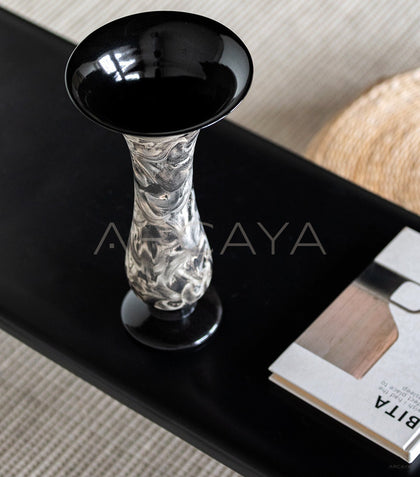 Xiangda Collab Black Silver Marble Pattern Vase - scene