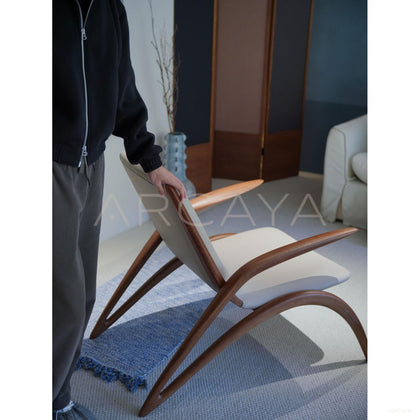 Growing Chair - scene