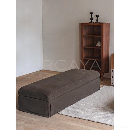 Zhipu Woven Daybed - scene