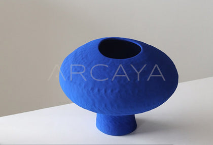Dadan Jingdezhen Wabi Sabi Porcelain Vase - scene