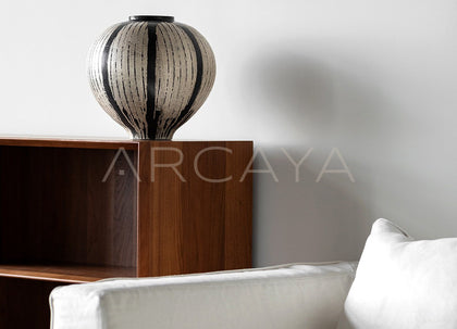 Xiangda Collab White Line Black Glaze Sphere Vase - scene
