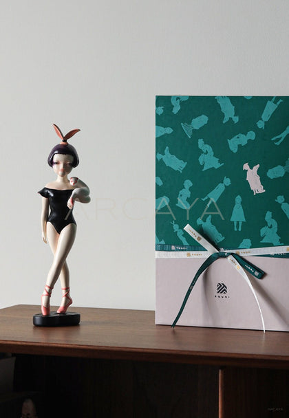 Hard Candy Black Swan Sculpture - scene