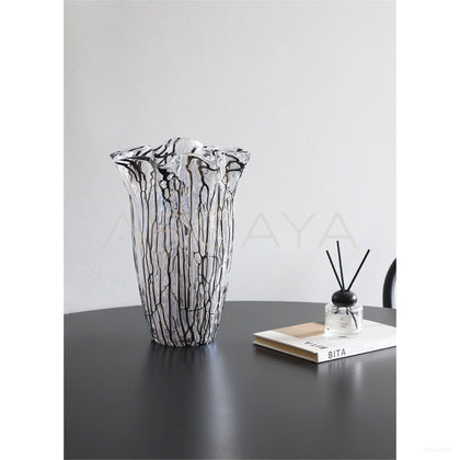 Glass Vase Showroom - scene