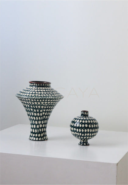 Dadan Jingdezhen Artist Handmade Vase - scene
