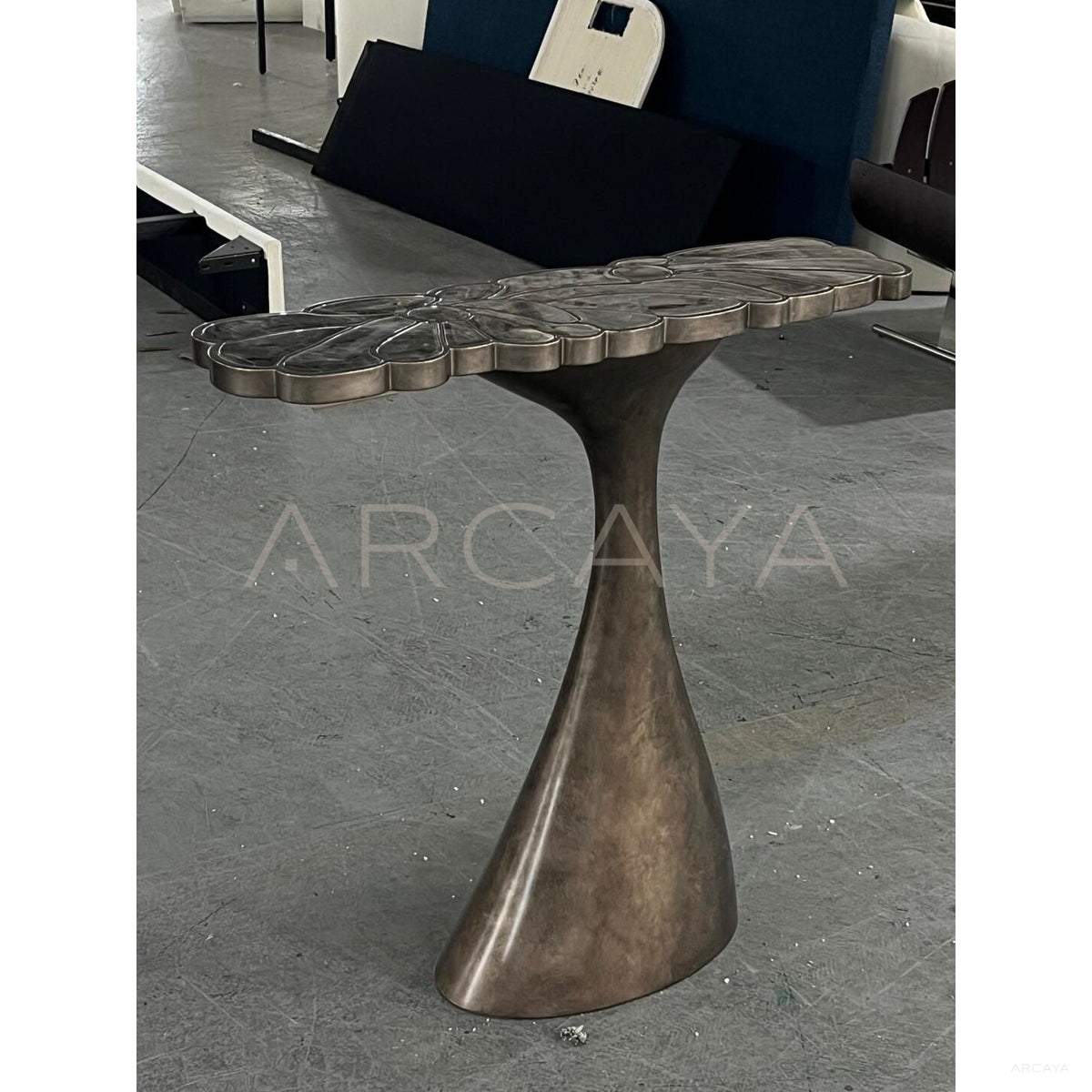 Entryway Console Table in detail