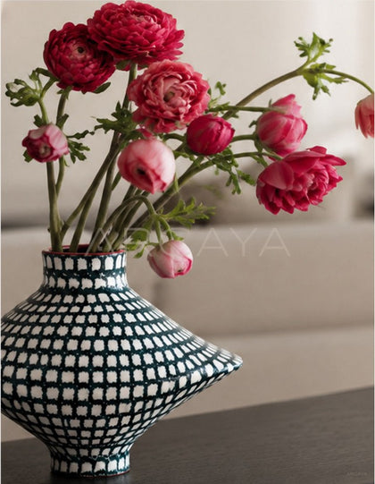 Dadan Hand Painted Geometric Vase Dining - scene
