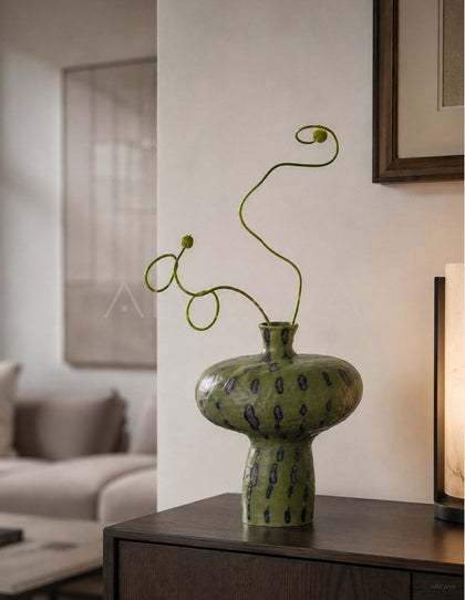 Dadan Hand Painted Ceramic Vase Bedroom - scene