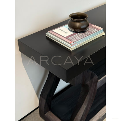 Statement Entryway Piece — Console - scene