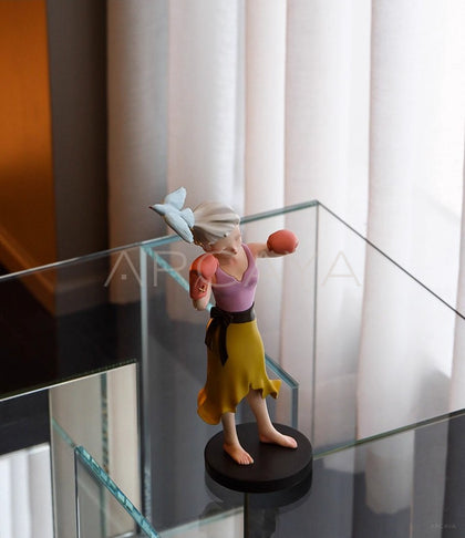 Sweet Strike Artist Sculpture - scene