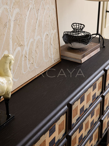 Vintage Sideboard - detail