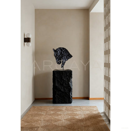 Entryway Horse Ornament Hotel - scene