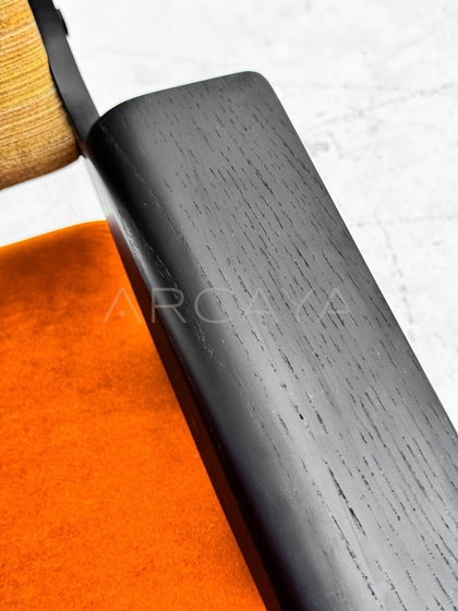 Detailed Lounge Chair - detail