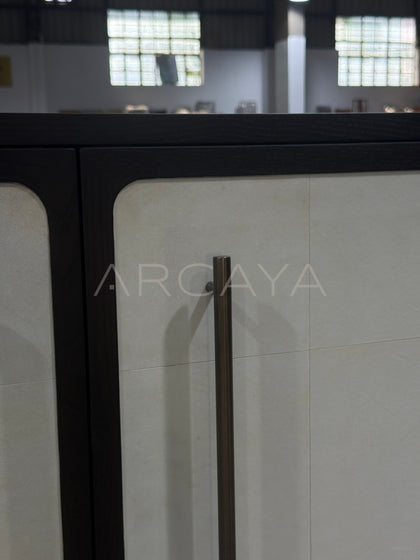 Italian Minimalist Mid Century Storage Cabinet - detail