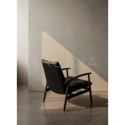 Motelda Brook Chair - scene