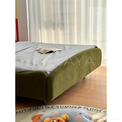 Glowing Magic Carpet Bed - scene