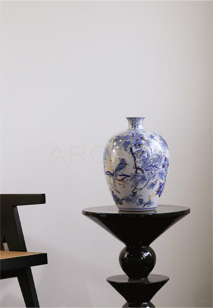 Hand Painted Blue White Gilded Fruit Vase - scene