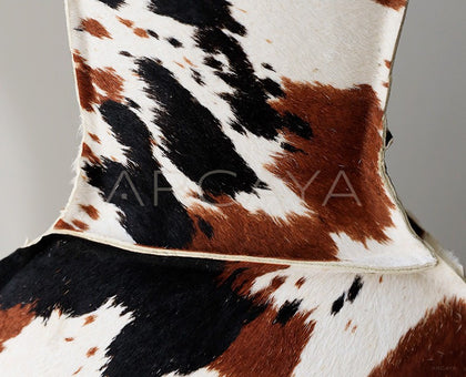 Horsehair Hide Ceramic Vase - scene