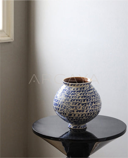 Dadan Jingdezhen Vintage Art Vase - scene