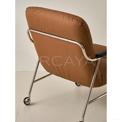 Horta Lounge Chair - scene