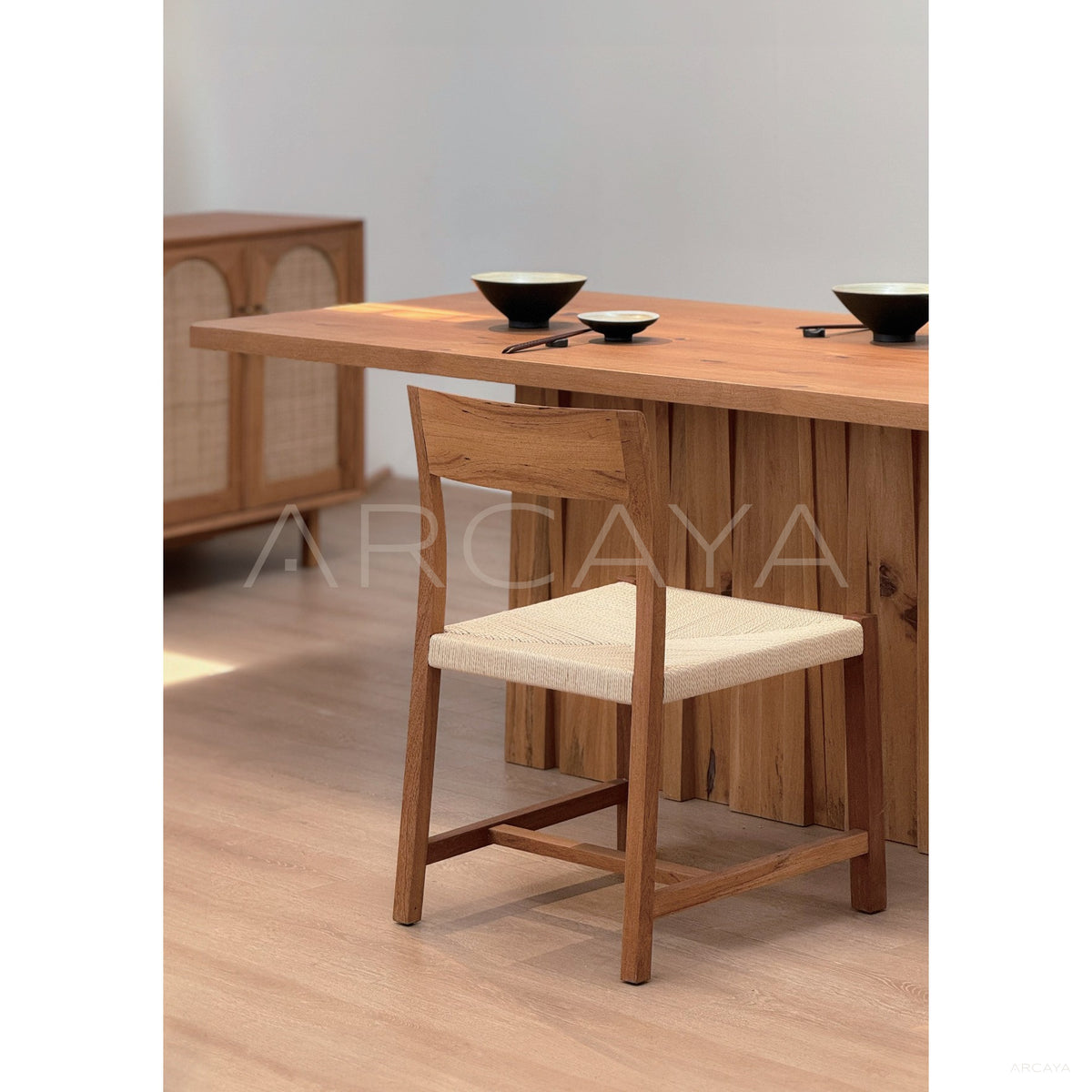 Zhimu Dining Chair 016 in detail