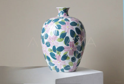 Blue White Porcelain Tabletop Vase - scene