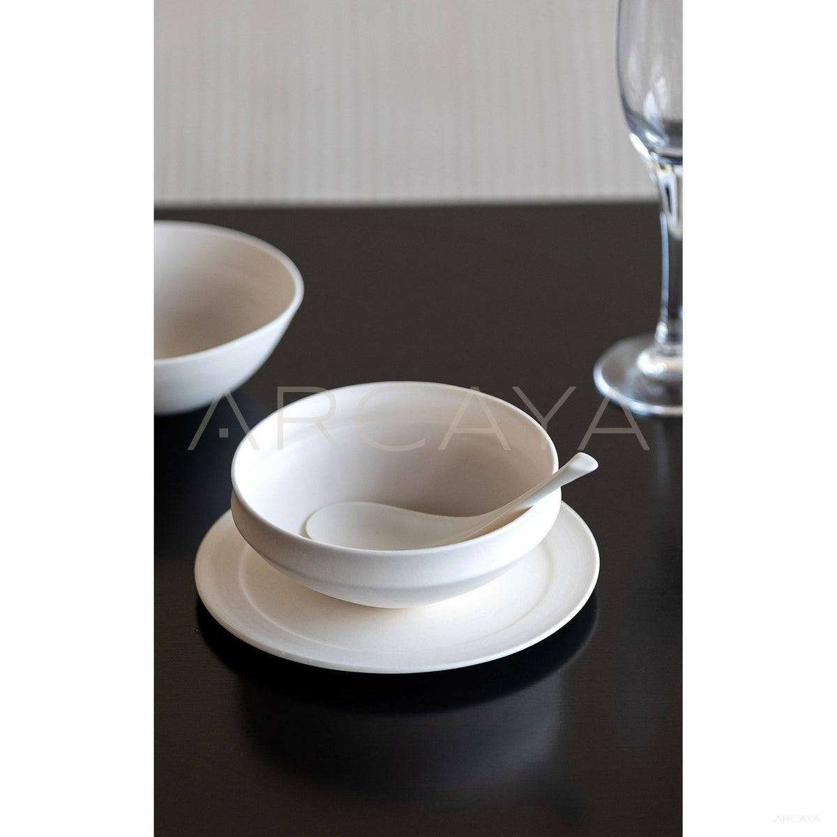 Plain White Shallow Plate in detail