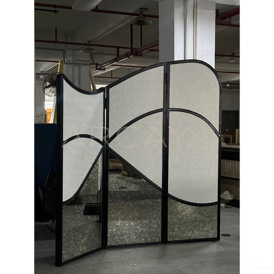 Minimalist Folding Screen - scene