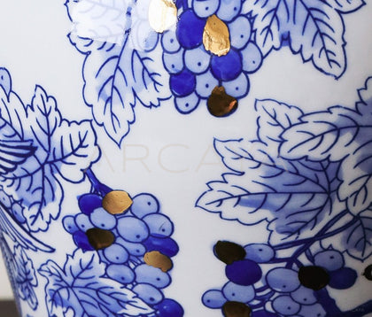 Jingdezhen Blue White Narrow Mouth Vase - scene