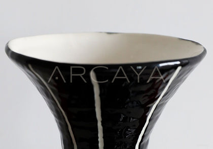 Dadan Black Jingdezhen Art Vase - scene