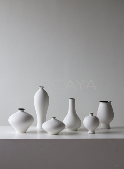 New Chinese Bisque Song Aesthetic Vase - scene