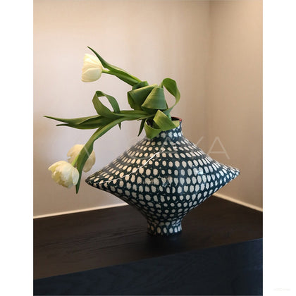 Dadan Geometric Diamond Ceramic Vase - scene