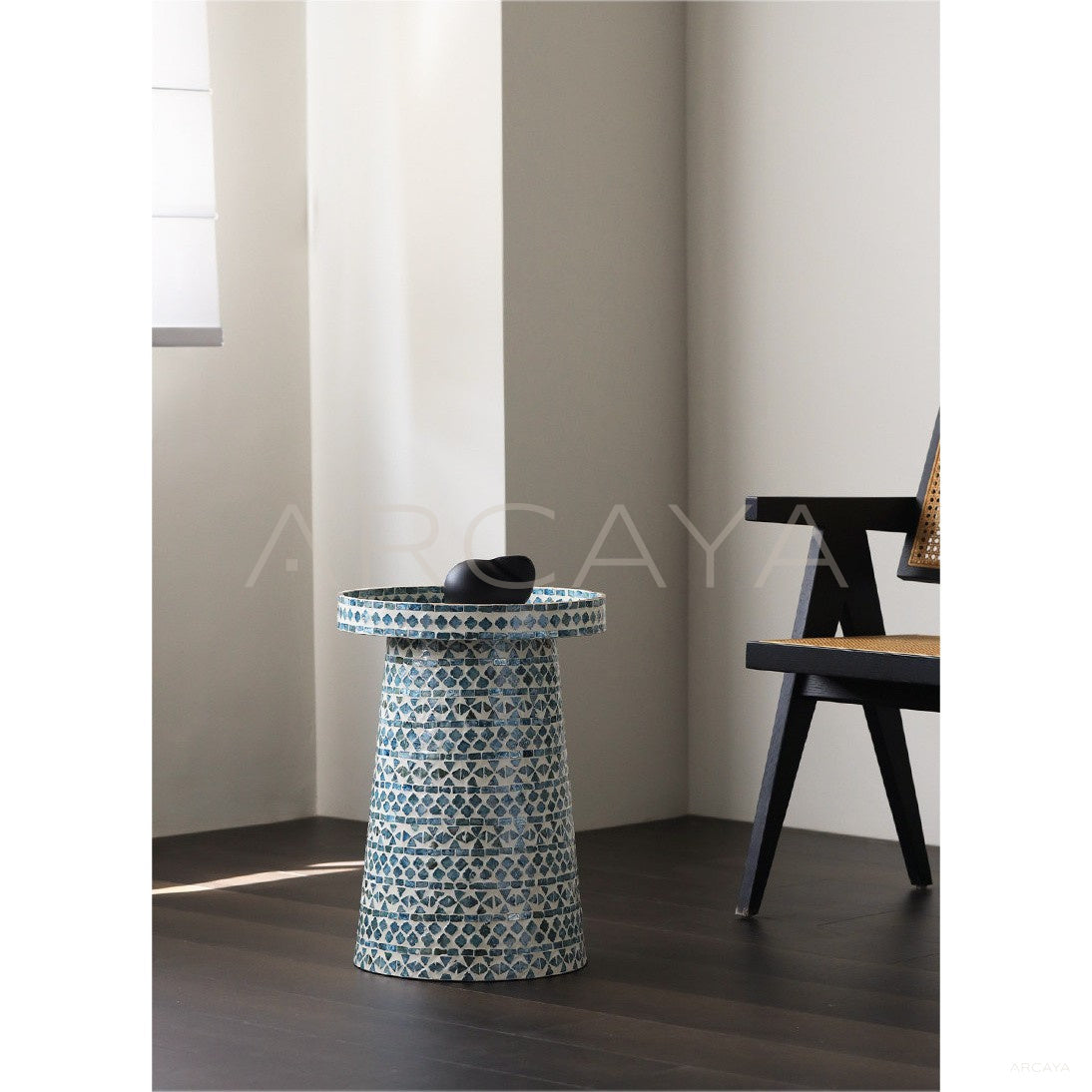 Niche Shell Inlay Mobile Side Table in detail