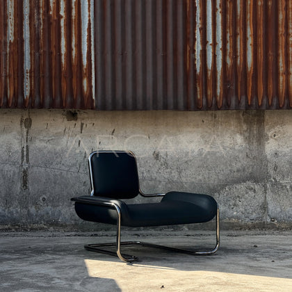 Bauhaus Sculpted Lounge Chair - main
