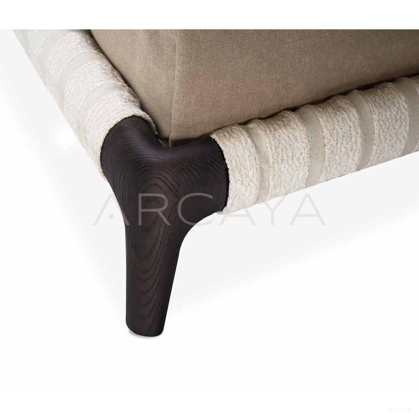 Bed Vela in detail