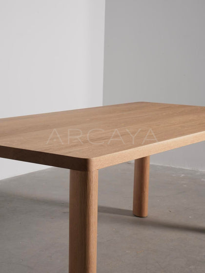 Natural Oak Dining Table - detail