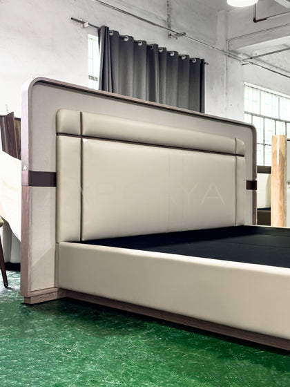 Upholstered Double Bed - detail